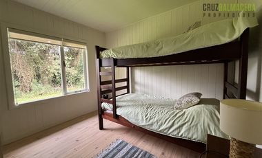 Casa en Arriendo en Amoblada en Puerto Rosales con acceso al Lago