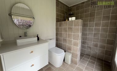 Casa en Arriendo en Amoblada en Puerto Rosales con acceso al Lago