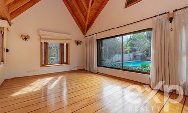 Casa en Venta en Avenida Central, Lo Cañas