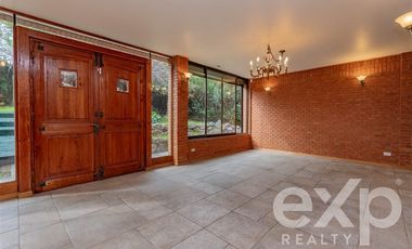 Casa en Venta en Avenida Central, Lo Cañas
