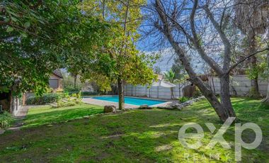 Casa en Venta en Avenida Central, Lo Cañas