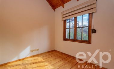 Casa en Venta en Avenida Central, Lo Cañas