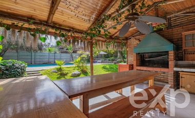 Casa en Venta en Avenida Central, Lo Cañas