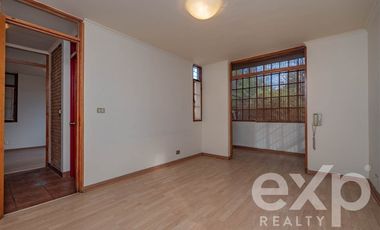 Casa en Venta en Avenida Central, Lo Cañas