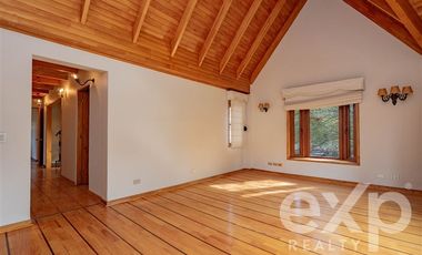 Casa en Venta en Avenida Central, Lo Cañas