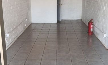 Local Comercial en Arriendo en Strip Center San Luis de macul