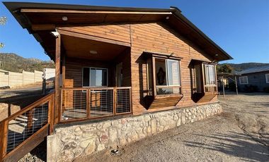 Casa en Arriendo en condominio El Almendral
