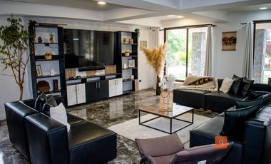 Se Vende Casa en Pirque | 400m² | Quincho Jacuzzi