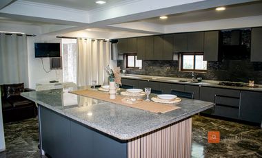 Se Vende Casa en Pirque | 400m² | Quincho Jacuzzi