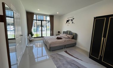 4-Bedroom House with Private Pool for Rent