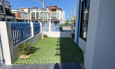 4-Bedroom House with Private Pool for Rent