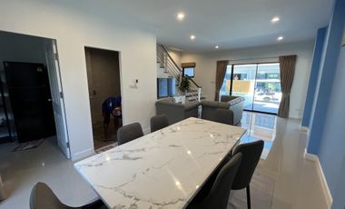 4-Bedroom House with Private Pool for Rent
