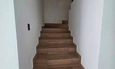 CASA EN VENTA DE 3 NIVELES EN RESIDENCIAL EL DIAMANTE