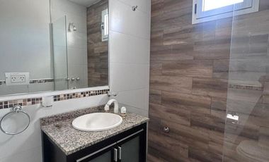 Dúplex en Alquiler de 2 Dormitorios c/ Patio y Asador en Barrio Yapeyu