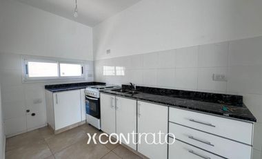 Dúplex en Alquiler de 2 Dormitorios c/ Patio y Asador en Barrio Yapeyu