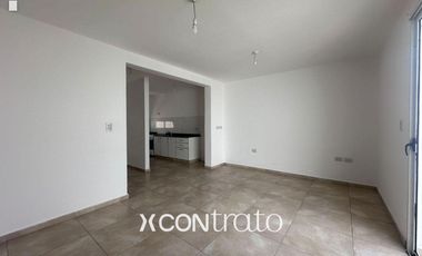 Dúplex en Alquiler de 2 Dormitorios c/ Patio y Asador en Barrio Yapeyu