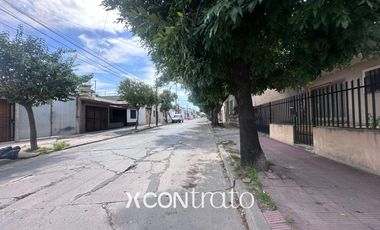 Dúplex en Alquiler de 2 Dormitorios c/ Patio y Asador en Barrio Yapeyu