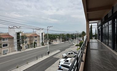 LOCAL EN RENTA CON GRAN VISIBILIDAD, QUERETARO
