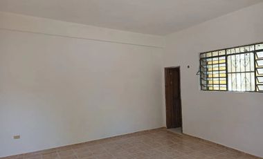 CASA CON AMPLIO TERRENO EN TEPAKAN