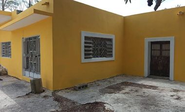 CASA CON AMPLIO TERRENO EN TEPAKAN
