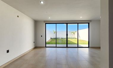Casa en Venta Lomas del Mediterráneo, el jardín más grande