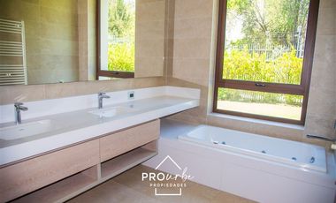 Departamento en Venta en Valle Alegre con Charles Hamilton