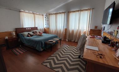 AMPLIA CASA EN ARRIENDO – IDEAL PARA EMPRESAS U OFICINAS