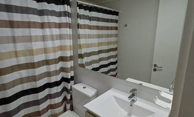 Casa en arriendo c/ estacionamiento en Peñablanca