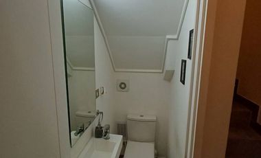 Casa en arriendo c/ estacionamiento en Peñablanca