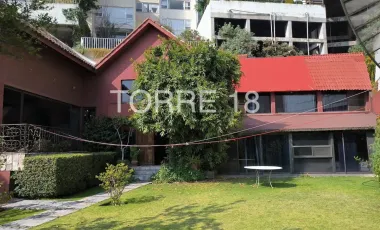 Casa en venta en Lomas de Tecamachalco Sección Bosques I y II, Huixquilucan, México