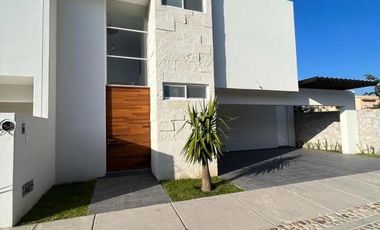 Casa en cCASA EN VENTA EN RANCHO SANTA MÓNICA, AGUASCALIENTESondominio