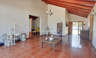 Casa en Venta en a pasos de vivero las rosas