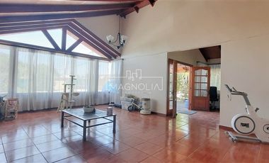Casa en Venta en a pasos de vivero las rosas