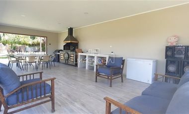 Casa en Venta en a pasos de vivero las rosas
