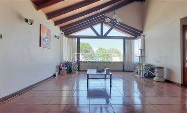 Casa en Venta en a pasos de vivero las rosas