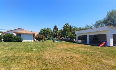 Casa en Venta en a pasos de vivero las rosas