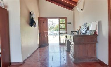 Casa en Venta en a pasos de vivero las rosas