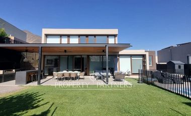 Arriendo en Chamisero, casa mediterránea a 10 min de Vitacura