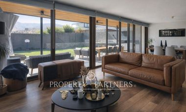 Arriendo en Chamisero, casa mediterránea a 10 min de Vitacura