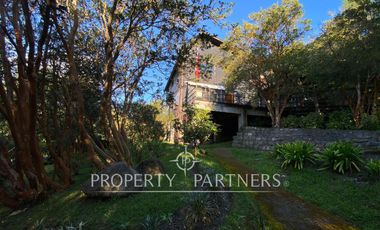 CASA BORDE LAGO RANCO