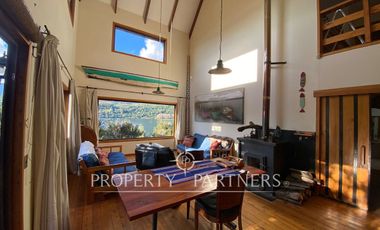 CASA BORDE LAGO RANCO