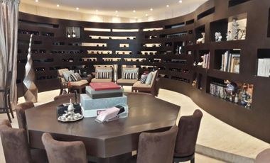 Residencia en Venta. en Valle Real Zapopan.