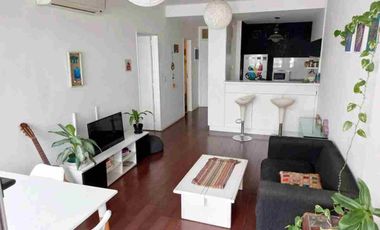 Va Urquiza, Sucre 4300 y Donado, 2 amb, 50m2, u$s 1,100 + servicios.