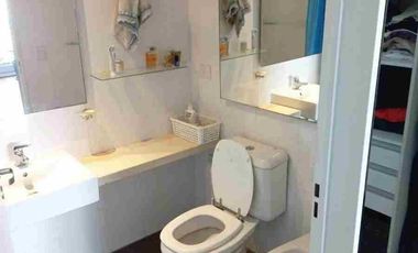 Va Urquiza, Sucre 4300 y Donado, 2 amb, 50m2, u$s 1,100 + servicios.