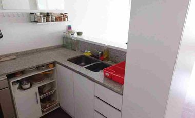 Va Urquiza, Sucre 4300 y Donado, 2 amb, 50m2, u$s 1,100 + servicios.
