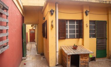 VENTA CASA 3 AMB. C/COCHERA - LOTE PROPIO 181m2  - J.L. SUÁREZ