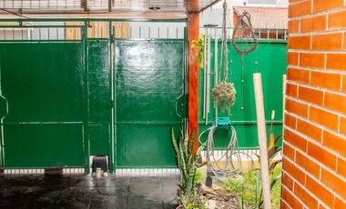 VENTA CASA 3 AMB. C/COCHERA - LOTE PROPIO 181m2  - J.L. SUÁREZ