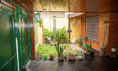 VENTA CASA 3 AMB. C/COCHERA - LOTE PROPIO 181m2  - J.L. SUÁREZ