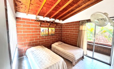 Casa unidad residencial - San Jerónimo - reformada