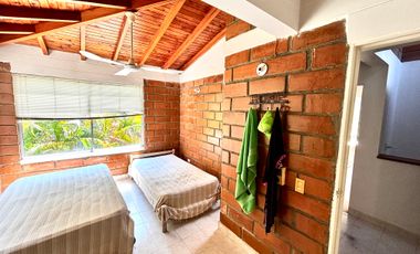 Casa unidad residencial - San Jerónimo - reformada
